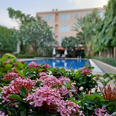 Starry Angkor Hotel Siem Reap Buitenkant foto